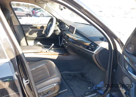 2015 BMW X5 xDrive35I z USA, uszkodzony, nr VIN 5UXKR0C5XF0K52626